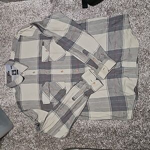 Volcom Button Up Flannel in men's size XL